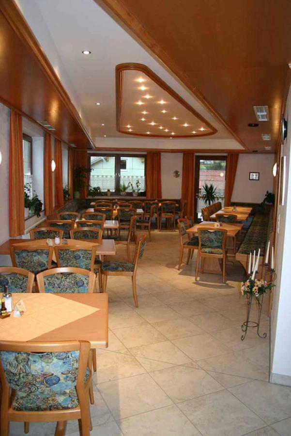 Gasthof-Pension-Metzgerei Jaeger Michelsneukirchen Extérieur photo
